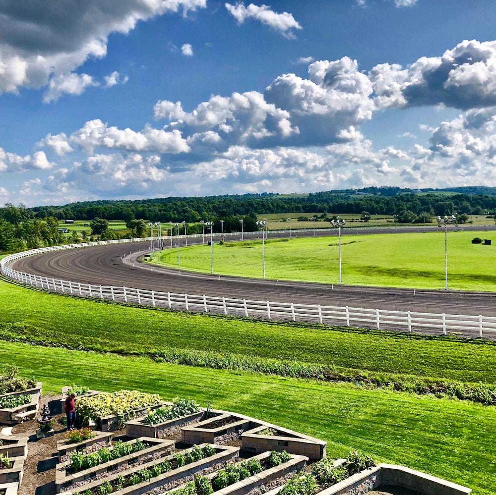 Vernon Downs Casino And Hotel Екстериор снимка