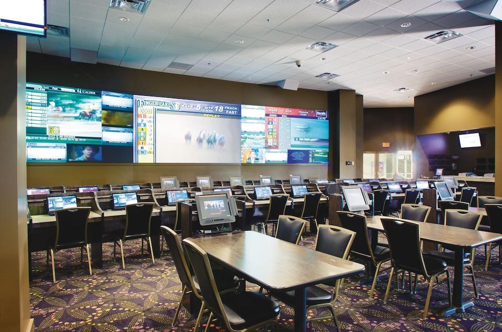 Vernon Downs Casino And Hotel Екстериор снимка